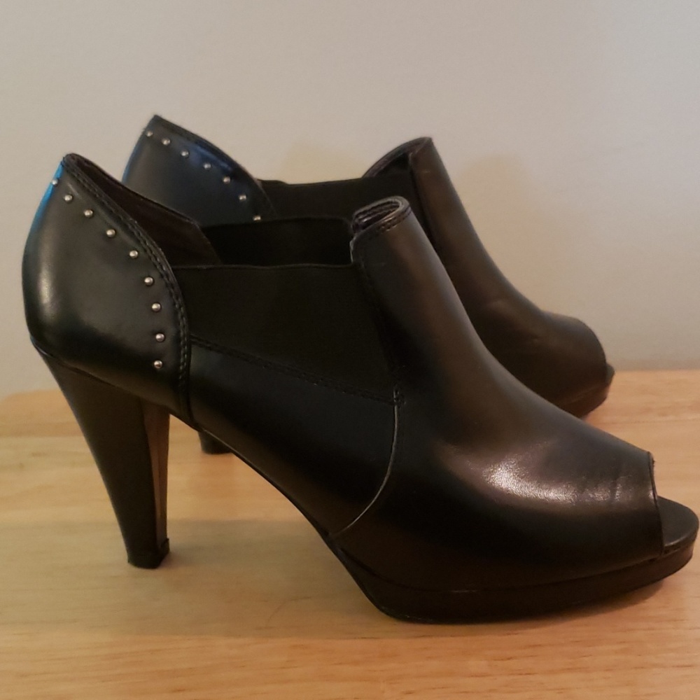 Lane Bryant black studded peep toe women's size 12